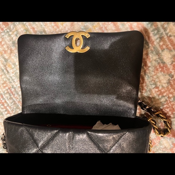 Chanel 19 Small Goatskin - Picture 5 of 10